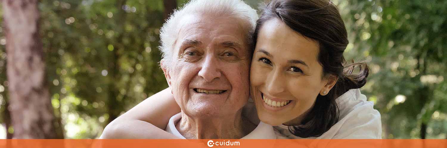 10 Cualidades que debe tener un cuidador o cuidadora de ancianos - Cuidum - de mayores domicilio